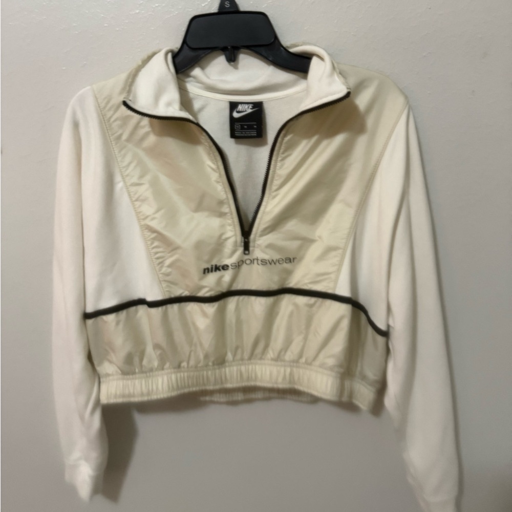 Nike Women's Cream and White Sportswear Cropped Jacket